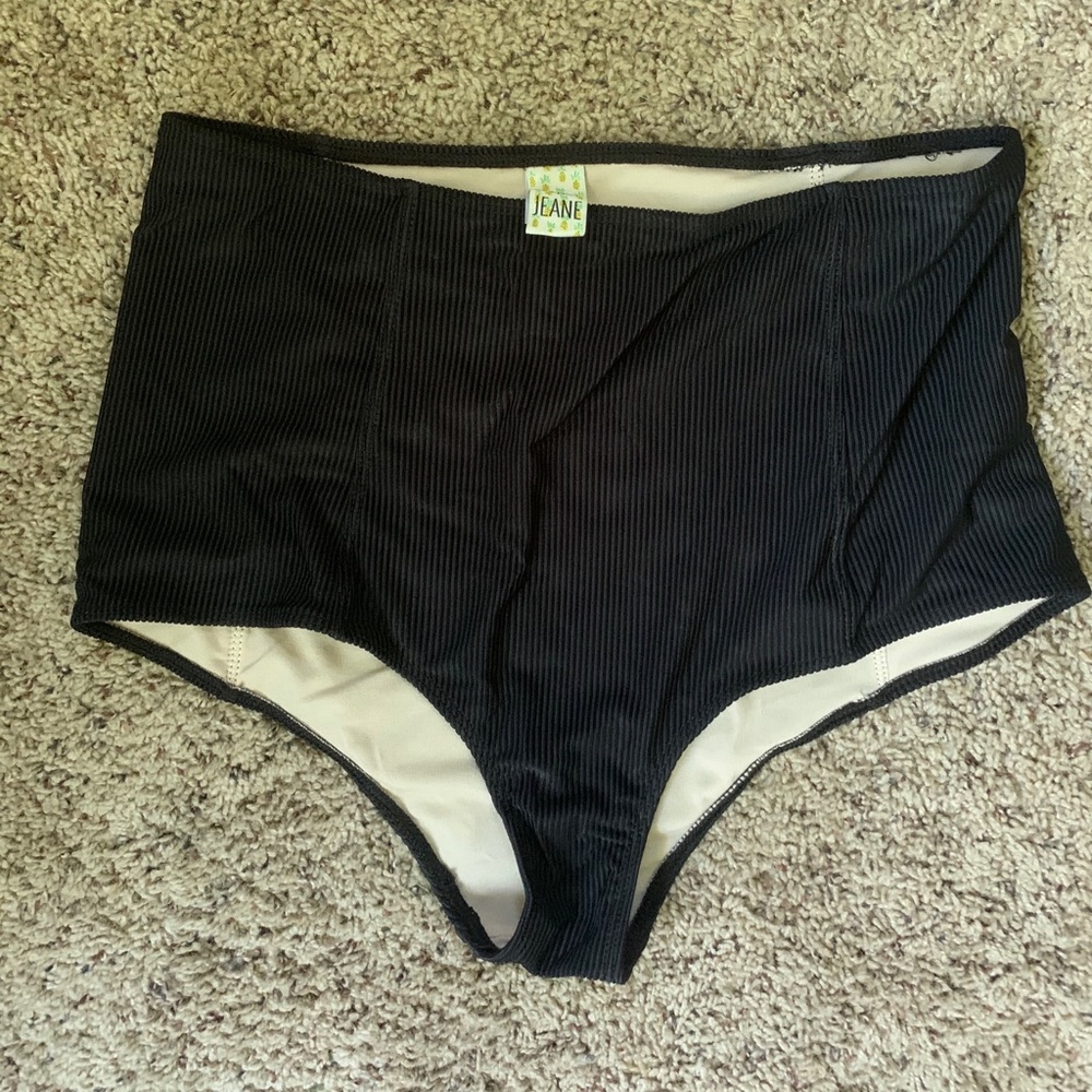 Kortni Jeane Ribbed Black Bottoms